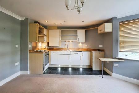 2 bedroom Flat to let in Shipston Road, Central, Stratford-upon-Avon, CV37
