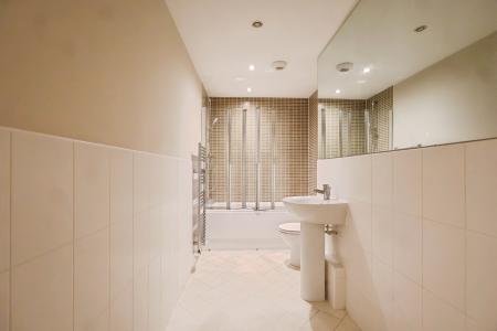 2 bedroom Flat to let in Shipston Road, Central, Stratford-upon-Avon, CV37