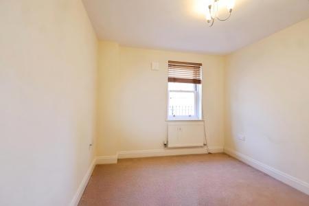 2 bedroom Flat to let in Shipston Road, Central, Stratford-upon-Avon, CV37