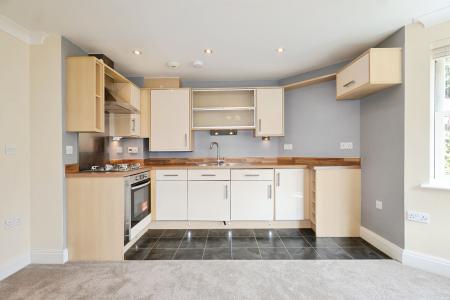 2 bedroom Flat to let in Shipston Road, Central, Stratford-upon-Avon, CV37