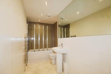 2 bedroom Flat to let in Shipston Road, Central, Stratford-upon-Avon, CV37