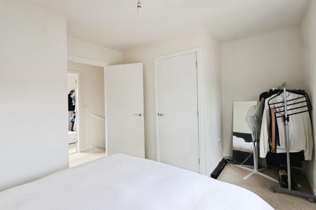 2 bedroom Semi-detached house for sale in Hopper Avenue, Stratford-upon-Avon, CV37