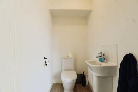 2 bedroom Semi-detached house for sale in Hopper Avenue, Stratford-upon-Avon, CV37
