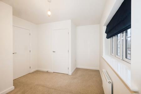 2 bedroom Semi-detached house for sale in Hopper Avenue, Stratford-upon-Avon, CV37