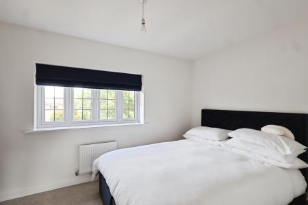 2 bedroom Semi-detached house for sale in Hopper Avenue, Stratford-upon-Avon, CV37