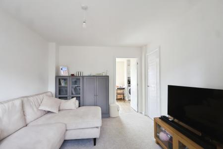 2 bedroom Semi-detached house for sale in Hopper Avenue, Stratford-upon-Avon, CV37