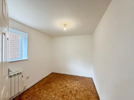 2 bedroom Flat to let in Victoria Close, Stratford-upon-Avon, CV37
