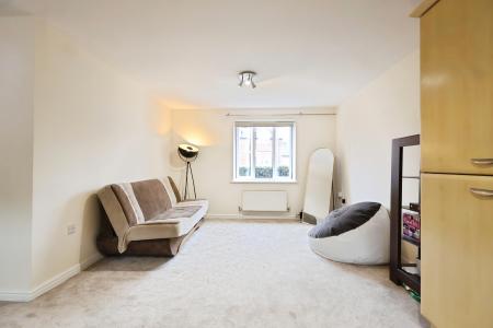 2 bedroom Flat for sale in Trinity Mead, Stratford-upon-Avon, CV37