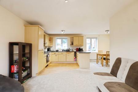 2 bedroom Flat for sale in Trinity Mead, Stratford-upon-Avon, CV37