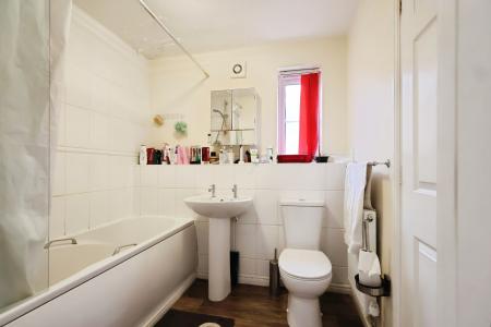2 bedroom Flat for sale in Trinity Mead, Stratford-upon-Avon, CV37