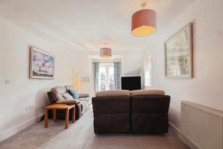 2 bedroom Flat for sale in Dickens Close, Stratford-upon-Avon, CV37