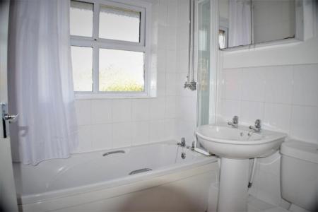 2 bedroom Maisonette to let in Chesford Grove, Stratford-upon-Avon, CV37