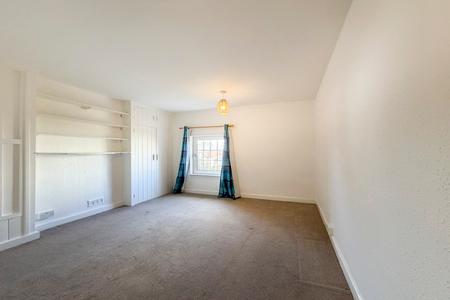 2 bedroom Town house to let in Windsor Street, Stratford-upon-Avon, CV37