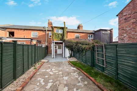2 bedroom Town house to let in Windsor Street, Stratford-upon-Avon, CV37