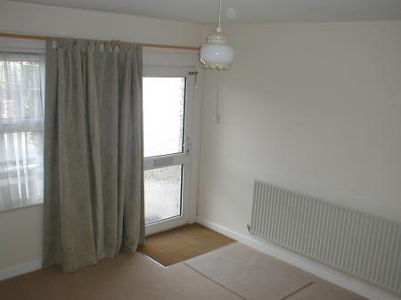 2 bedroom Town house to let in Windsor Street, Stratford-upon-Avon, CV37