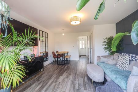 2 bedroom Semi-detached house for sale in Pear Place, Stratford-upon-Avon, CV37