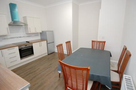 2 bedroom Flat to let in Keir Street, Bridge of Allan, Stirling, FK9