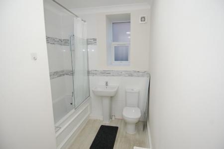 2 bedroom Flat to let in Keir Street, Bridge of Allan, Stirling, FK9