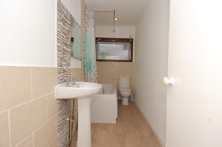 1 bedroom Flat to let in East Stirling Street., Alva, Clackmannanshire, FK12