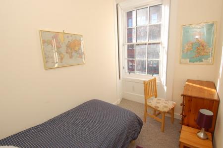 3 bedroom Flat to let in Port Street, Stirling Town, Stirling, FK8