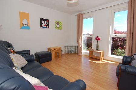 3 bedroom Semi-detached house to let in Harvey Wynd, Stirling, FK8