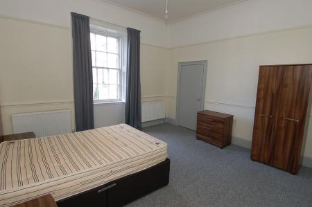 5 bedroom Semi-detached house to let in Viewfield Street, Stirling, FK8