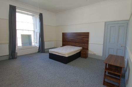 5 bedroom Semi-detached house to let in Viewfield Street, Stirling, FK8