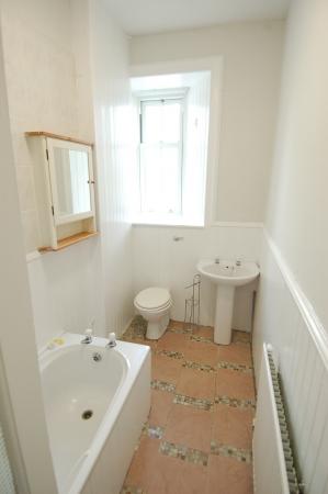 2 bedroom Flat to let in Union Street, Stirling Town, Stirling, FK8