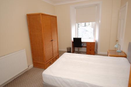 2 bedroom Flat to let in Union Steet, Stirling Town, Stirling, FK8