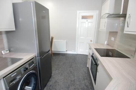 2 bedroom Flat to let in Union Steet, Stirling Town, Stirling, FK8