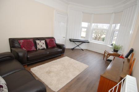 2 bedroom Flat to let in Union Steet, Stirling Town, Stirling, FK8