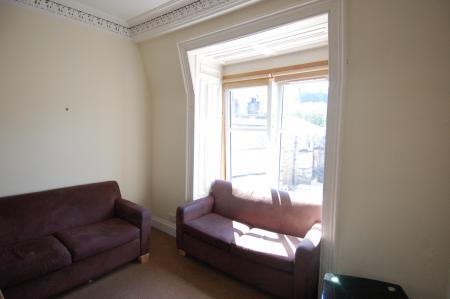 3 bedroom Flat to let in Barnton Street, Stirling, FK8