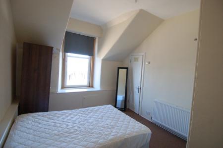 3 bedroom Flat to let in Barnton Street, Stirling, FK8