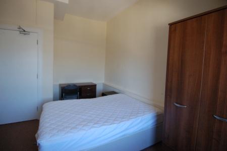 3 bedroom Flat to let in Barnton Street, Stirling, FK8