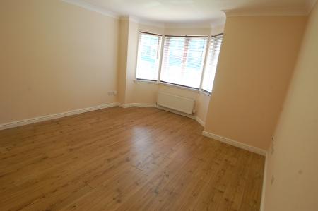 2 bedroom Flat to let in Clayhills Drive, Cambusbarron, Stirling, FK7