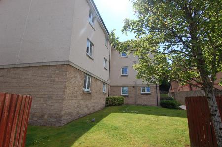 2 bedroom Flat to let in Clayhills Drive, Cambusbarron, Stirling, FK7