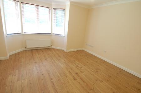 2 bedroom Flat to let in Clayhills Drive, Cambusbarron, Stirling, FK7