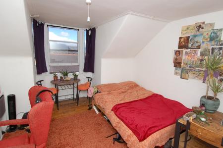 4 bedroom Flat to let in Queen Street, Stirling Town, Stirling, FK8