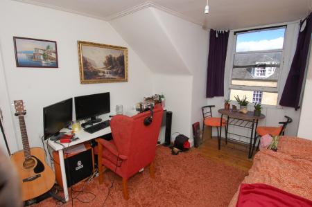 4 bedroom Flat to let in Queen Street, Stirling Town, Stirling, FK8