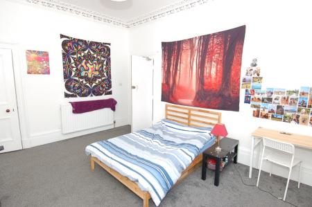 4 bedroom Flat to let in Queen Street, Stirling Town, Stirling, FK8