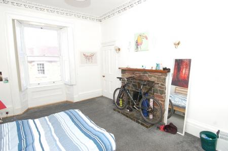 4 bedroom Flat to let in Queen Street, Stirling Town, Stirling, FK8