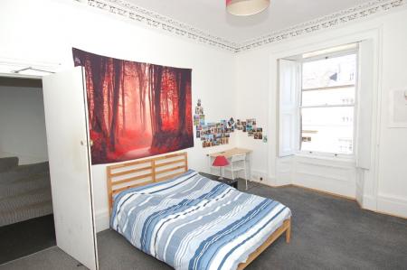 4 bedroom Flat to let in Queen Street, Stirling Town, Stirling, FK8