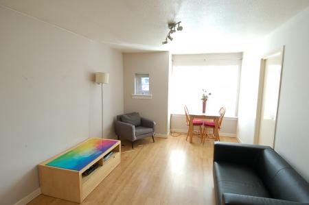 2 bedroom Flat to let in Upper Craigs, Stirling, FK8