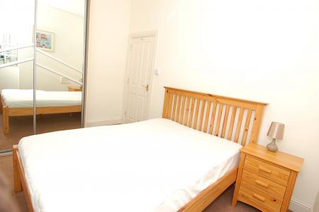 2 bedroom Flat to let in Queen Street, Stirling, FK8
