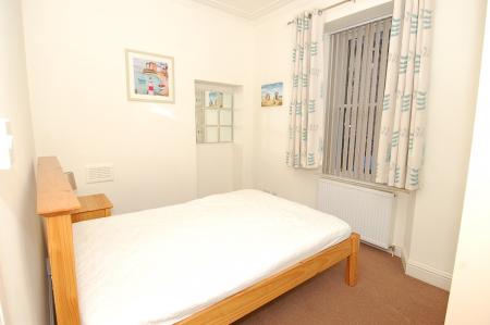 2 bedroom Flat to let in Queen Street, Stirling, FK8
