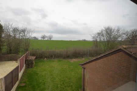 2 bedroom Town house to let in Kingsland Close, Aston Lodge Park, Stone, ST15