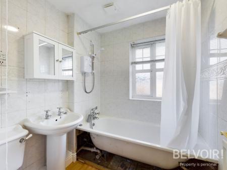 3 bedroom Semi-detached house to let in Oulton Road, Stone, ST15