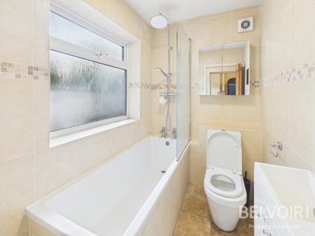 3 bedroom Terraced House for sale in Marsh Street, Stafford, ST16