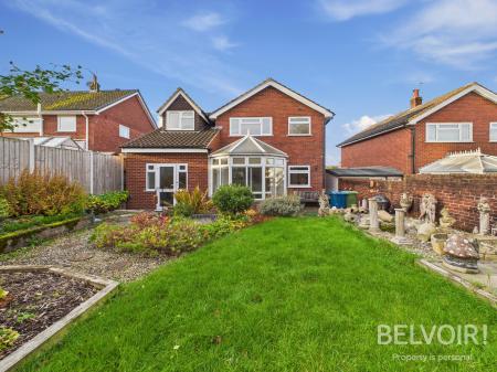 4 bedroom Detached house for sale in Meadow Way, Walton, Stone, ST15