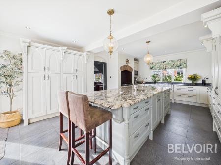 6 bedroom Detached house for sale in Moss Lane, Yarnfield, Stone, ST15